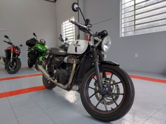 STREET TWIN 900
