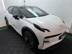 X FLAGSHIP AWD